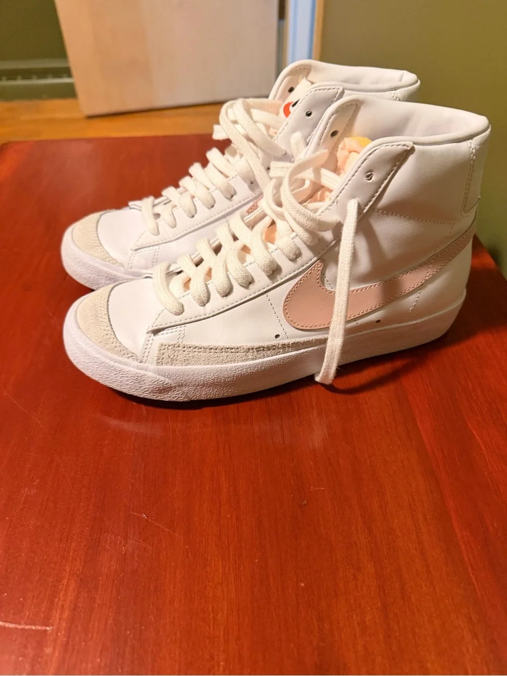 Nike Women's Blazer Mid '77 Vintage 'White Pink Oxford' Size 8